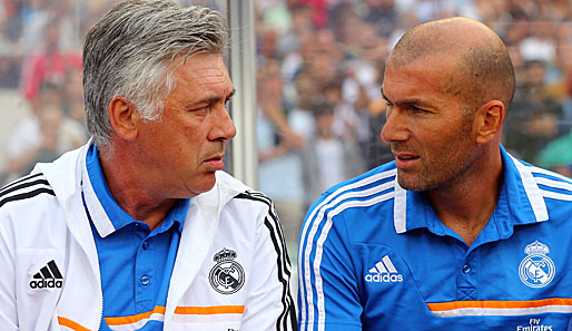 Sieht so Entschlossenheit aus? Zinedine Zidane (r.) und Carlo Ancelotti wollen Bale unbedingt