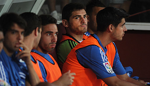 Wenn ein Blick mehr sagt als 1000 Worte: Iker Casillas sitzt bei Real derzeit nur auf der Bank