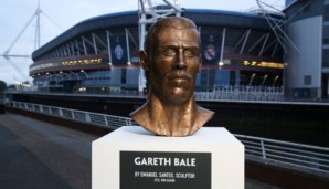 Die Skulptur von Gareth Bale vor dem Stadion in Cardiff, wo am Samstag das CL-Endspiel ausgetragen wird