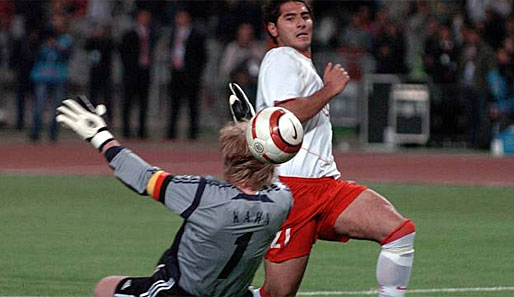 2005: Halil überwindet Oliver Kahn in Istanbul