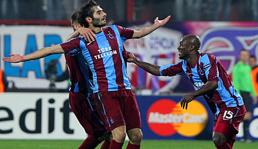 Trabzonspors Halil Altintop feiert seinen Treffer zum 1:0