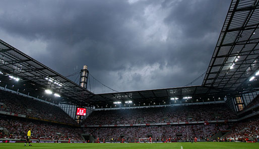 Im weiten Rund des Rhein-Energie-Stadions herrscht immer eine aufgeladene Atmosphäre