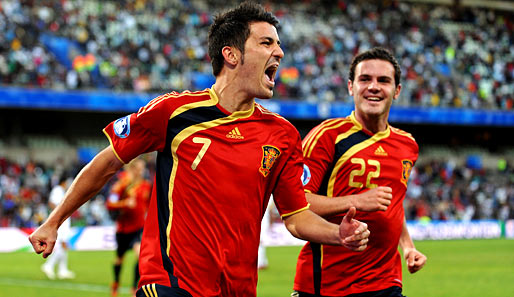 David Villa (l.) erzielte beim Confed-Cup bisher drei Tore für die Spanier