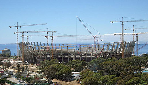 Blick auf die Baustelle des Green-Point-Stadions im gleichnamigen Vorort von Kapstadt