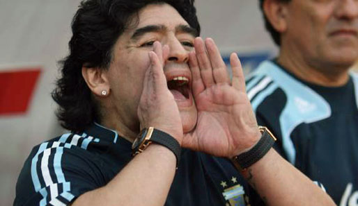 Maradona beschimpfte nach dem Quali-Erfolg die Presse mit den Worten: "Ihr könnt mir einen blasen"