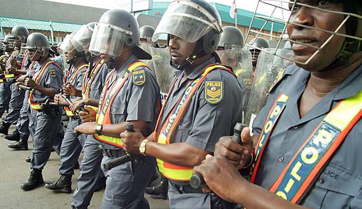 Die Polizei in Südafrika scheint auf die
                WM gut vorbereitet zu
                sein