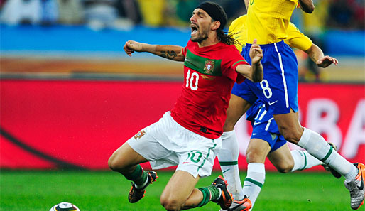 Portugals Danny (l.) hat sich gegen Brasilien einen Bluterguss im linken Oberschenkel zugezogen