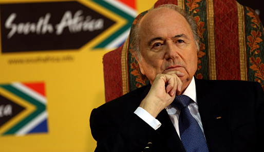 FIFA-Präsident Joseph S. Blatter droht mit Suspendierung