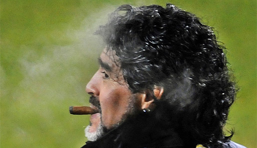 Geht das Viertelfinale entspannt an: Diego Maradona
