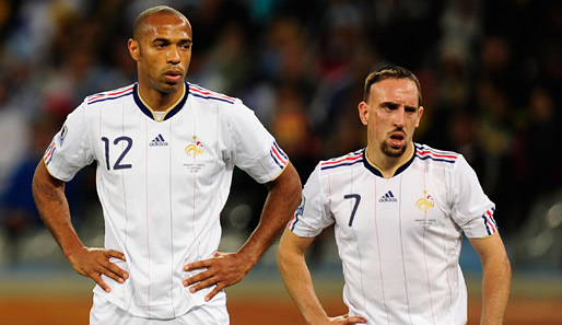 Merde! Frankreich um Thierry Henry (l.) und Franck Ribery kam gegen Uruguay nur zu einem 0:0