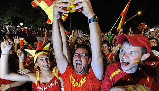 Bei den ausgelassenen Feierlichkeiten in Spanien kam auf Polizei und Ärzte viel Arbeit zu