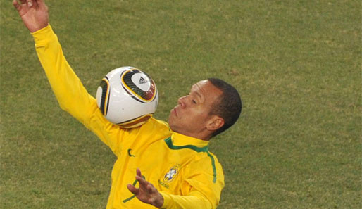 Luis Fabiano sorgte mit seinem Handspiel vor dem Tor gegen die Elfenbeinküste für Aufregung