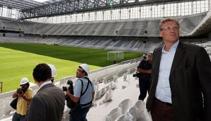 Jerome Valcke beteuert, dass die FIFA keine öffentlichen Gelder für den Stadionbau genutzt hat