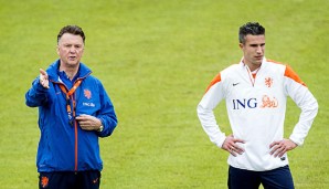 Robin van Persie (r.) traf als einziger Niederländer gegen Ecuador