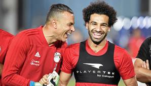Essam El Hadary mit seinem Teamkollegen Mohamed Salah.