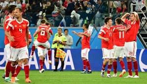 Die russische Nationalmannschaft feiert beim Sieg gegen Ägypten.