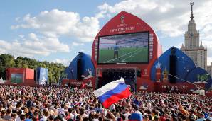 Platz 10 - u.a. Russland: 8608 Euro für Fehlverhalten der Fans (Zeigen eines Nazi-Banners) im Spiel gegen Uruguay.