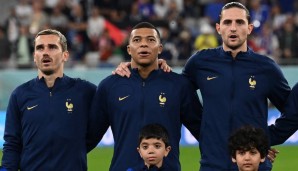 Für die Extraportion Motivation: Die französische Nationalmannschaft singt die Marseillaise emotionsgeladen mit.