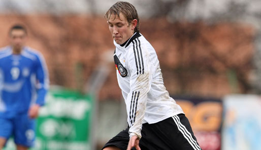 U-19-Nationalspieler Lewis Holtby wird von der halben Bundesliga gejagt