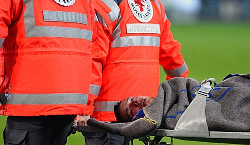 Markus Bollmann musste das Feld beim Spiel gegen Paderborn auf einer Trage verlassen