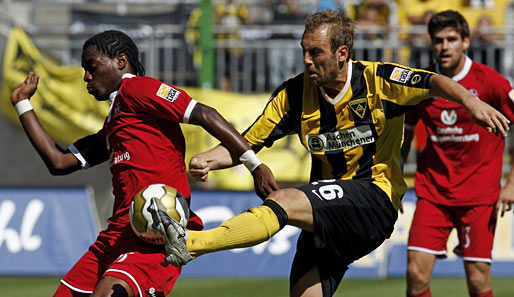 Das Hinspiel zwischen Lautern und Aachen endete nach Toren von Gueye und Ilicevic mit 1:1