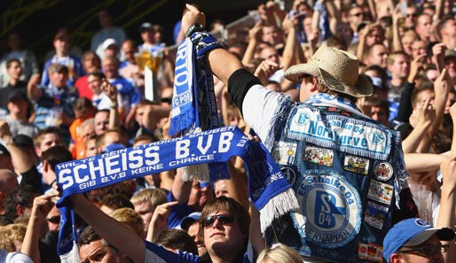 Gewaltbereite Schalke-Fans sorgen mit einem unrühmlichen Vorfall für Aufsehen