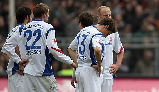 Hansa Rostock sieht sich mit einer 0:1-Niederlage im Hinspiel konfrontiert
