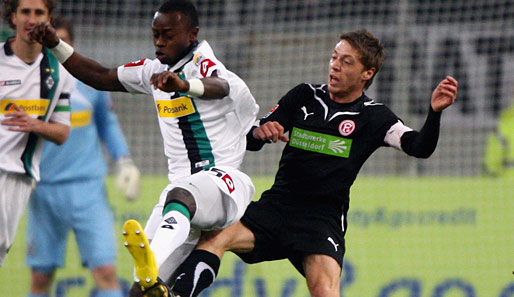 Moses Lamidi (l.) absolvierte 13 Partien für Mönchengladbach