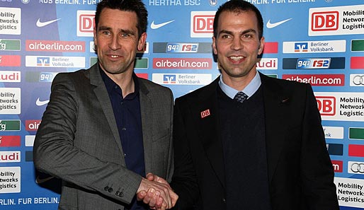Michael Preetz (l.) spielte selbst von 1996 bis 2003 für die Hertha