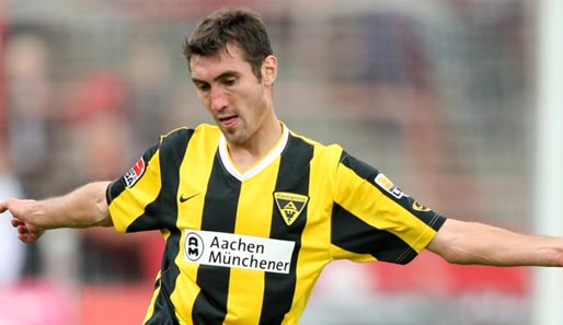 Der 28-jährige Mirko Casper wechselte 2004 von Yurdumspor Köln zu Alemannia Aachen