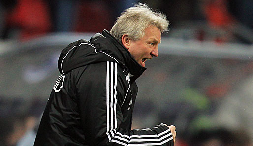 Benno Möhlmann hat seinen Vertrag beim FC Ingolstadt bis 2013 verlängert
