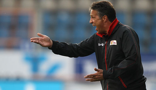 Uwe Neuhaus, Trainer von Union Berlin, wird sein Team auch gegen die Fortuna anpeitschen