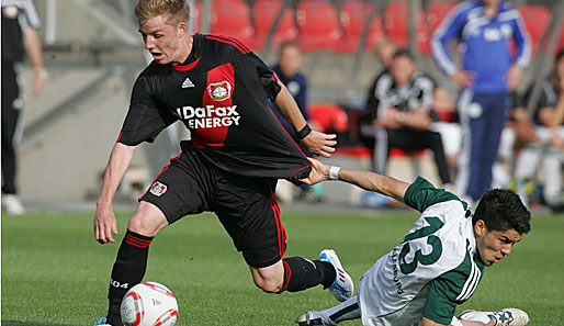 Youngster Tobias Steffen (l.) kehrt von Cottbus zu Bayer Leverkusen zurück