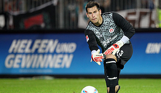 Philipp Tschauner wird auch in der kommenden Saison das Tor des FC St. Pauli hüten