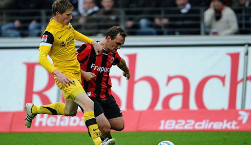 Tobias Feisthammel (l.) unterschrieb in Paderborn einen Zweijahresvertrag