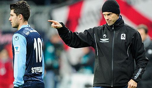 Trainer Alexander Schmidt empfindet die Unruhe bei 1860 München als störend für die Mannschaft