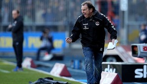 Ewald Lienen kämpft mit seinem FC St. Pauli um den Klassenerhalt