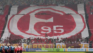 Die Fans von Fortuna Düsseldorf haben ihrem Verein zum 120. Geburtstag ein Überraschung gemacht