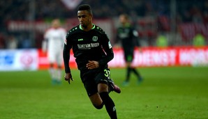 Schalke soll derzeit Interesse an Noah -Joel Sarenren Bazee