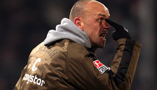 St. Pauli-Coach Holger Stanislawski hatte beim 1:1 gegen den FC Augsburg einiges zu bemängeln.