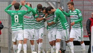 Weiß-grüne Glückseeligkeit: Die Fürther schossen den FC Energie mit 6:0 ab