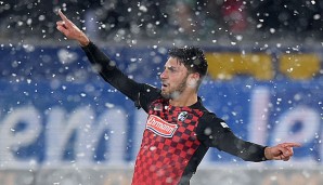 Vinzenco Grifo schießt seine Freiburger im dichten Schneetreiben in Front