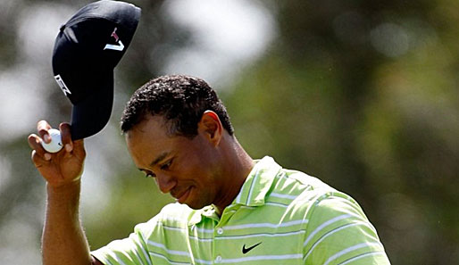 Tiger Woods hat vor dem Schlusstag neun Schläge Rückstand