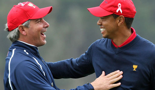 Tiger Woods (r.) trainiert für sein Comeback beim Masters in Augusta