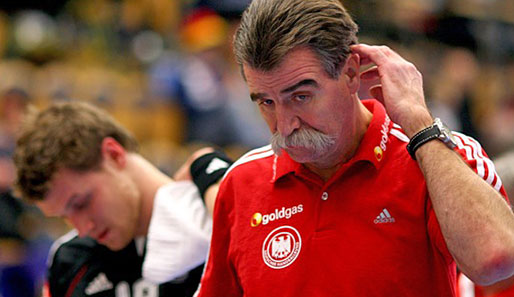 Heiner Brand und Mimi Kraus nach dem Debakel gegen Norwegen bei der Handball-WM