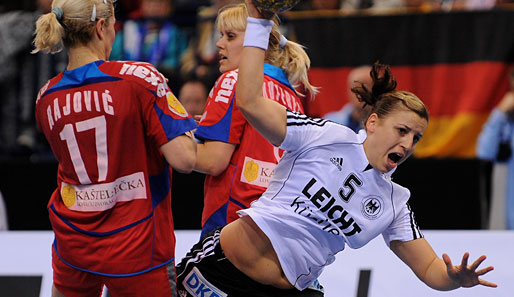 Ania Rösler (r.) war mit fünf Treffern beste Werferin des HC Leipzig gegen Larvik HK
