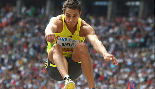 Bei den deutschen Meisterschaften stellte Bayer mit 8,49 Metern eine neue Freiluft-Bestmarke auf