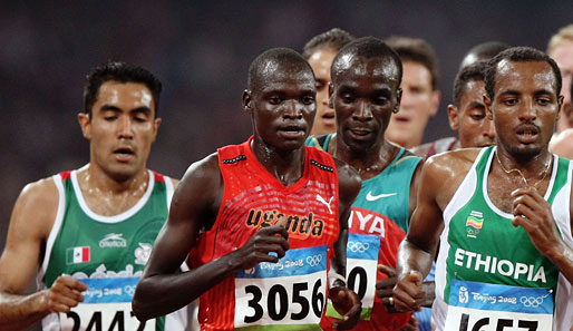 Geoffrey Kusuro (2. v. l.) scheiterte bei Olympia 2008 über 5000 Meter im Vorlauf