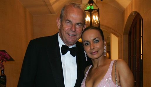 Box-Promotor Wilfried Sauerland, an seiner Seite Ehefrau Joshi