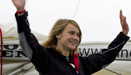 Die 14-jährige Laura Dekker startet ihren umstrittenen Weltrekordversuch